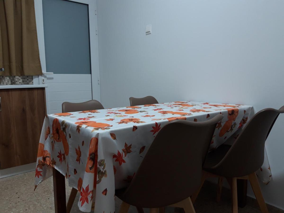 Costas Two-Bedroom Ground Floor Apartment Paphos Eksteriør billede