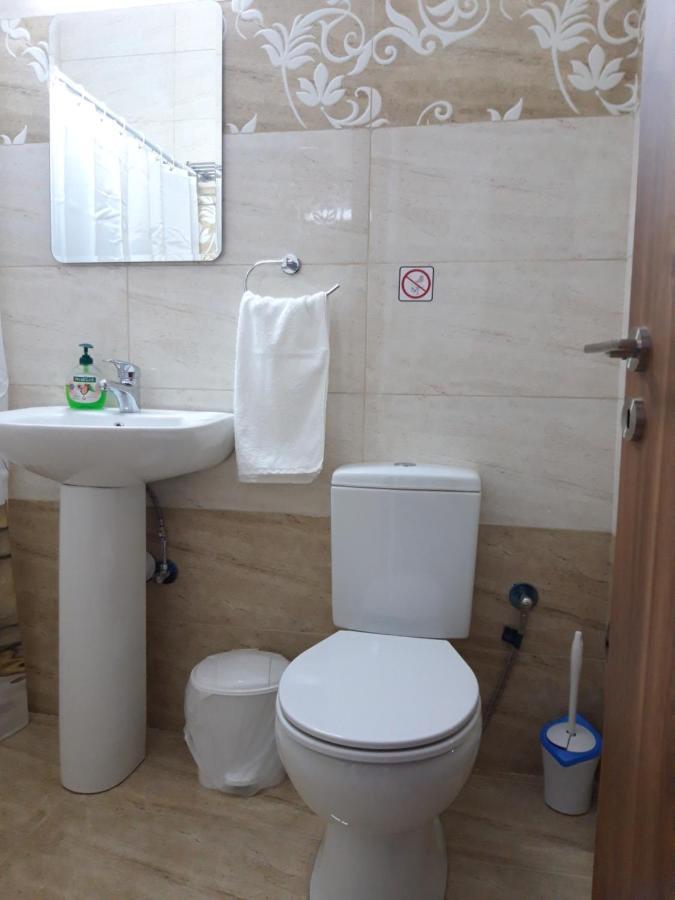 Costas Two-Bedroom Ground Floor Apartment Paphos Eksteriør billede
